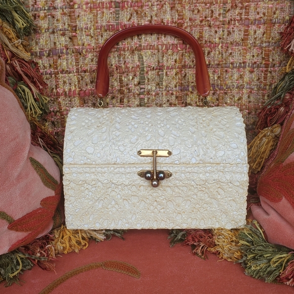 Handbags - Vintage Purse